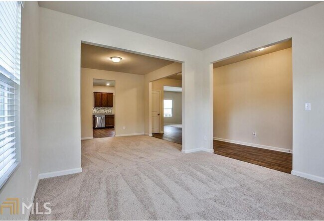 Building Photo - 208 Caledonian Cir