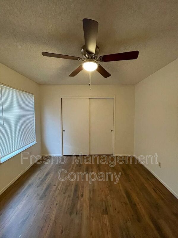 Foto del edificio - 1022 W Clinton Ave