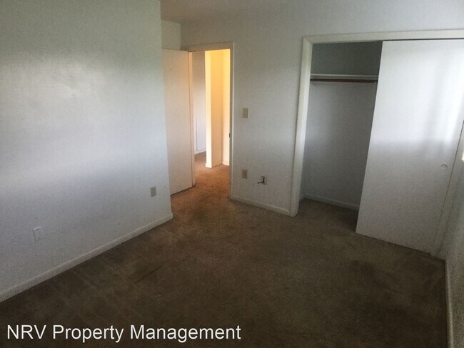 Foto del edificio - 3 br, 2 bath House - 806 Newport Terrace