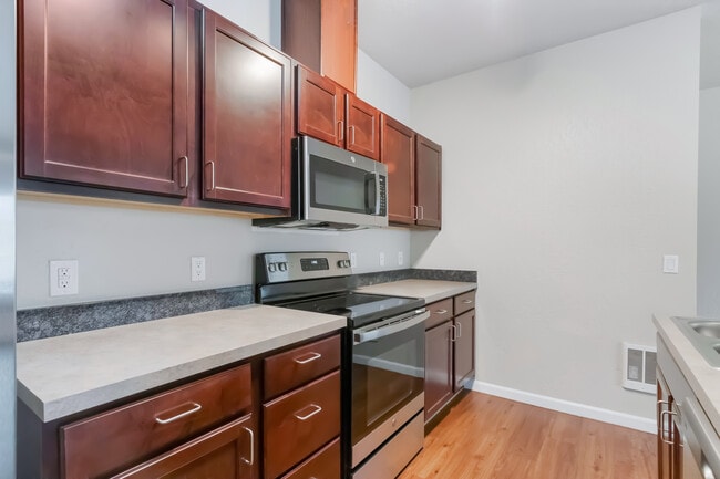 Kitchen - Timberline Lodge Apartments