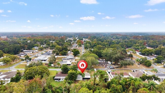 Building Photo - Beautiful 3bdrm/2bath home with attached garage and large yard $1,595.00 ** Ready Now** MOVE IN B...