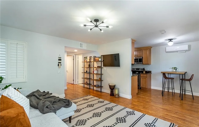 Building Photo - Executive Bixby Village condo with gorgeou...