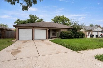 Building Photo - 4907 Fairdale St