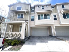 Building Photo - 2021 Elson Wy