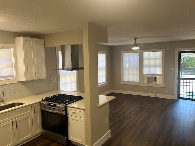 Building Photo - 2428 2nd St