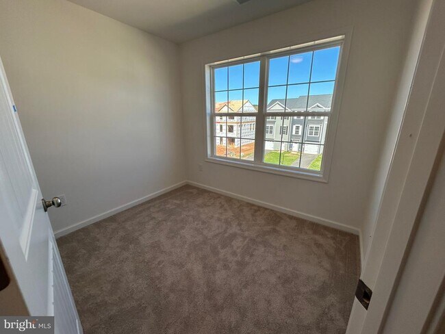 Foto del edificio - 364 Avon Dr