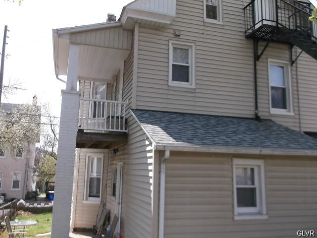 Building Photo - 610 Spring St