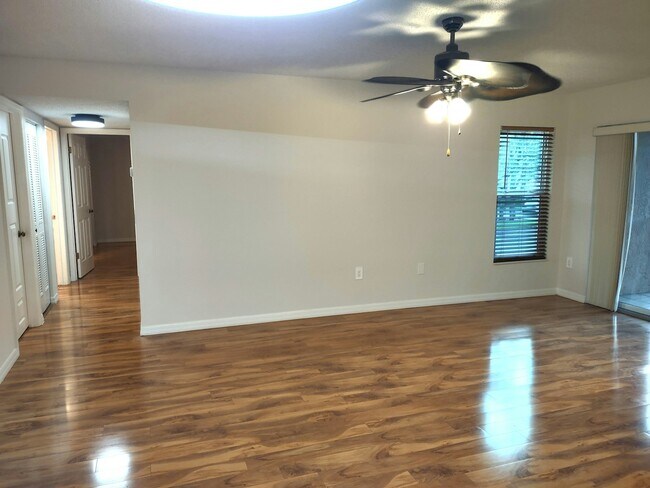 Foto del edificio - 12218 Fox Chase Dr