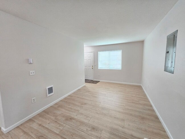 Photo - St. John's Townhome - 5 Bedroom, 2 bath Duplex Unit
