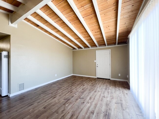 Building Photo - Beautifully Upgraded Home with Low Mainten...