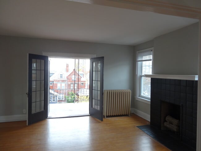 Building Photo - 2217 Park Ave