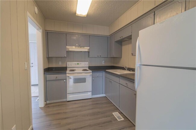 Building Photo - 14 Britten Cir