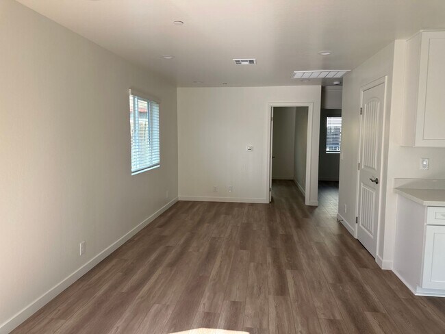 Foto del edificio - 916 W Perdew Ave