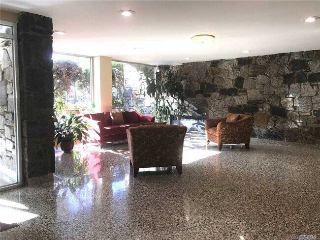 Building Photo - 47-27 Little Neck Pkwy