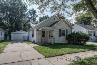 Building Photo - 20340 E 8 Mile Rd