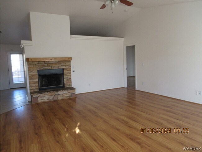 Building Photo - 3937 E Nicole Ave