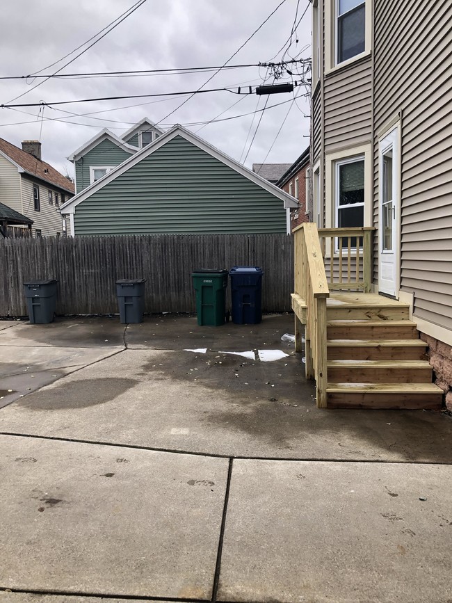 Building Photo - 3 bedroom in Buffalo NY 14216