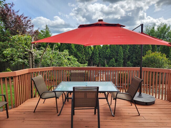Amplia terraza para disfrutar del sol - 6050 SW Taylors Ferry Rd