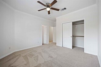 Building Photo - 2827 Briarhurst Park