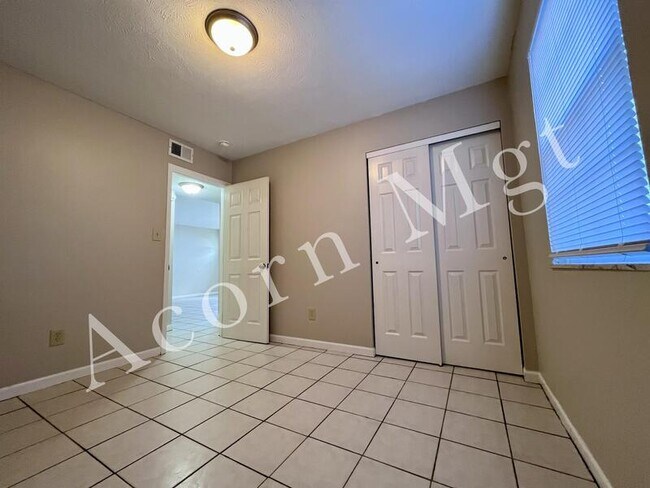 Building Photo - 497 E Oakland Ave