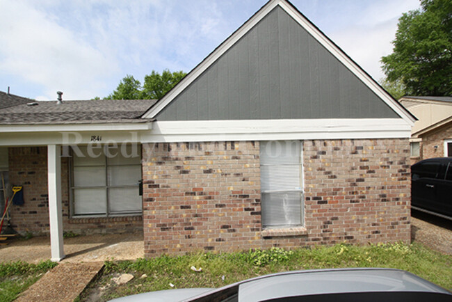 Building Photo - 1841 S Perkins Rd