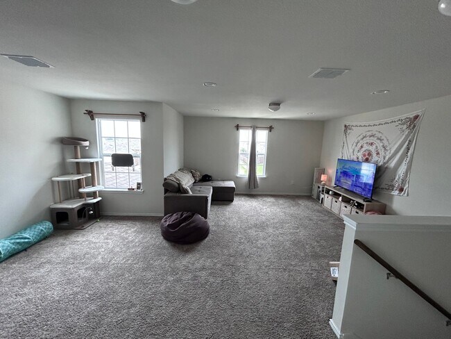 Foto del edificio - 1340 Waggoner Dr