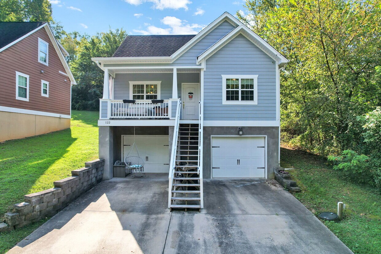 Foto principal - 122 Neely Cir NE