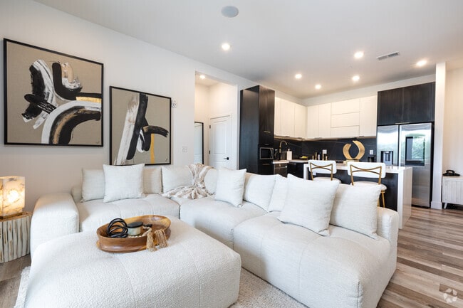 MCKENZIE 2 BR | 2 BA | 1,088SF - Living Room - Mckenzie