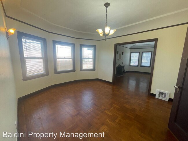 Foto del edificio - 2 br, 1 bath House - 97 W. Moltke Street