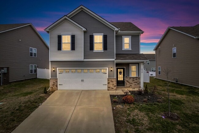 FOR LEASE - 4 BEDROOM HOME IN LEBANON! - FOR LEASE - 4 BEDROOM HOME IN LEBANON!