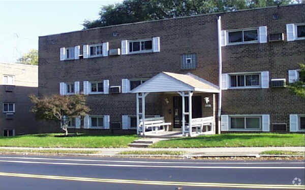 Primary Photo - 7913 Dungan Rd
