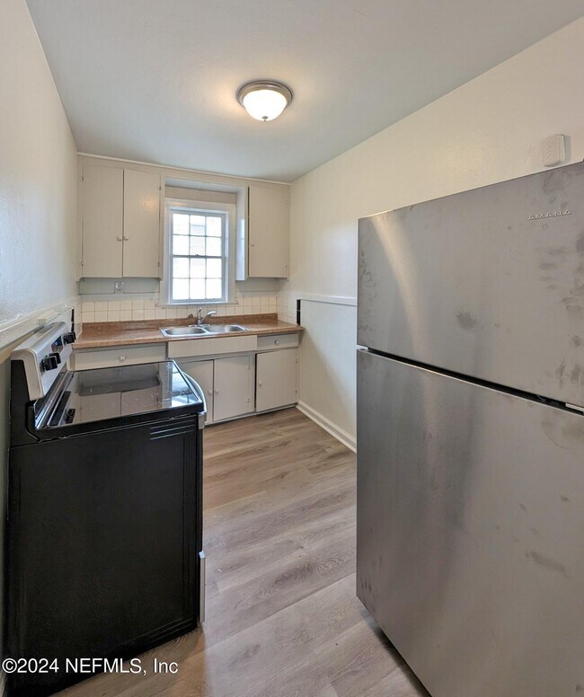 1261 McDuff Ave S, Jacksonville, FL 32205 Room for Rent in