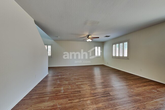 Foto del edificio - 7923 W Payson Rd