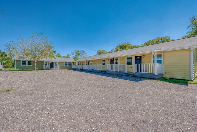 Building Photo - 1547 Garden Rd