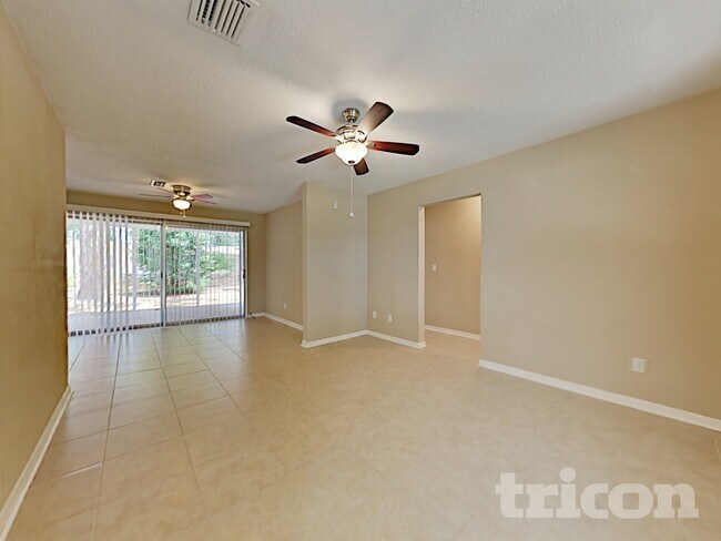 Foto del edificio - 2155 67th Ave S