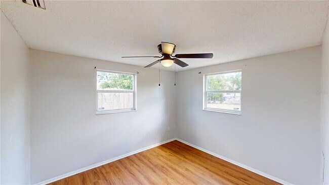 Foto del edificio - 8624 Velvet Dr