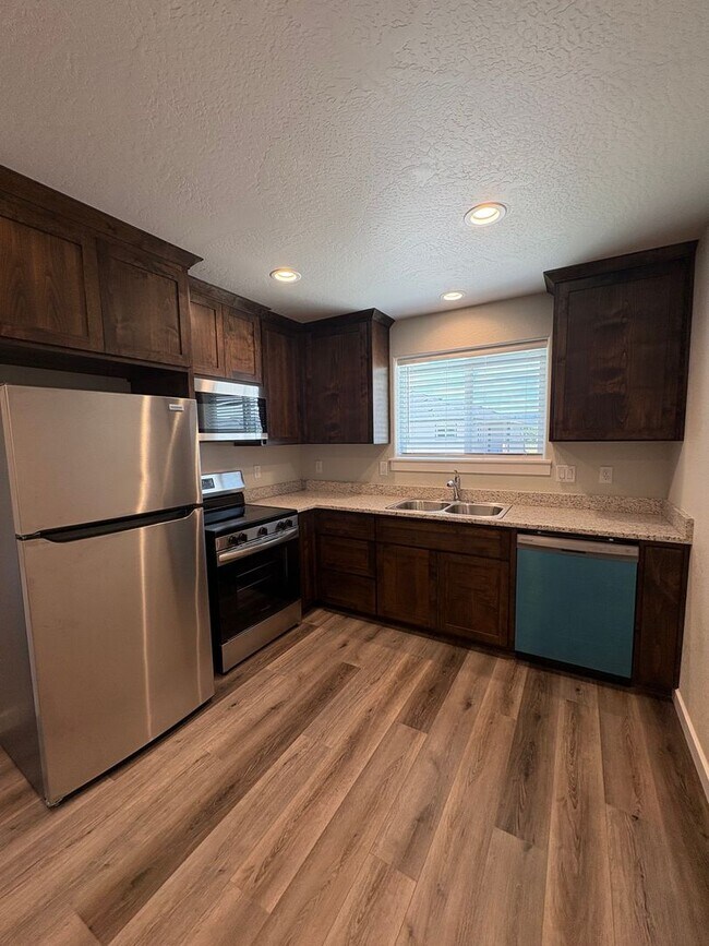 Foto del edificio - 1 Bedroom, 1 Bath in Central Point