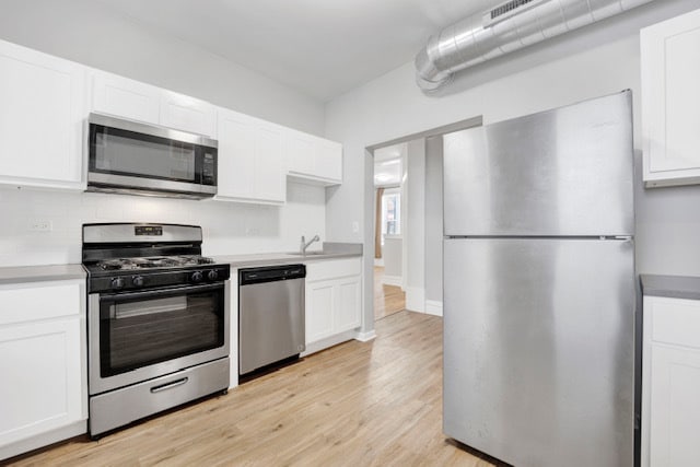 Building Photo - 2255 S Oakley Ave
