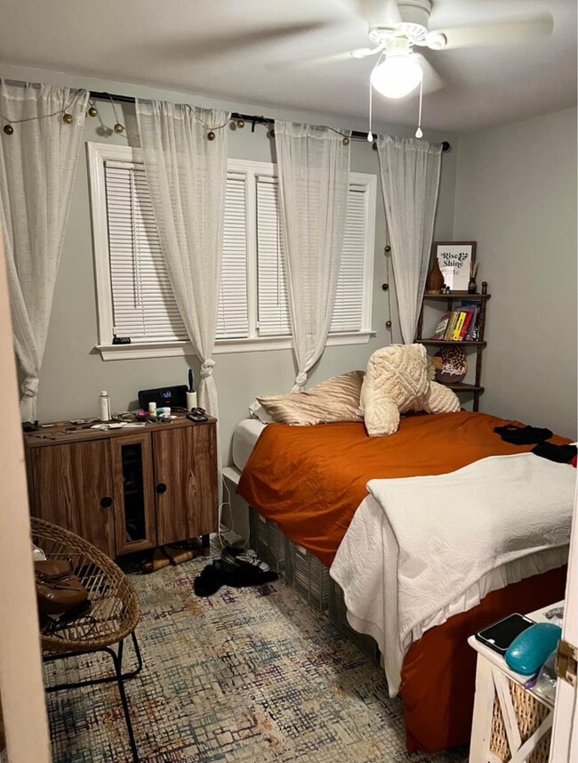 Foto del edificio - 1631 Pearlott St