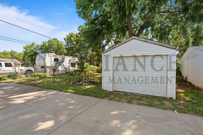 Foto del edificio - 1430 S Martinson St