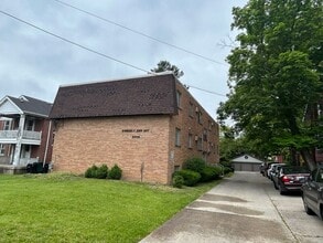 Building Photo - 3006 Montana Ave