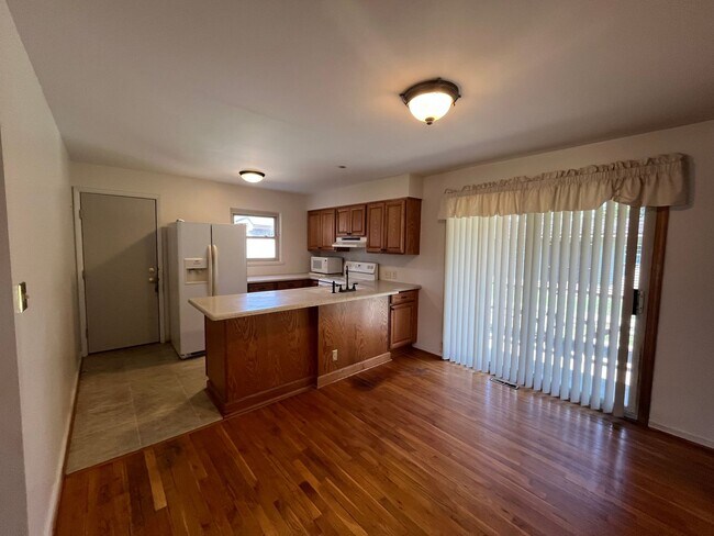 Foto del edificio - Charming Ranch - Coming Soon