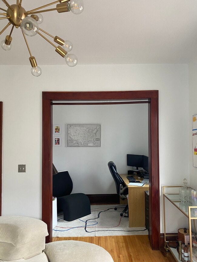 Office / Den - 2544 Aldrich Ave S