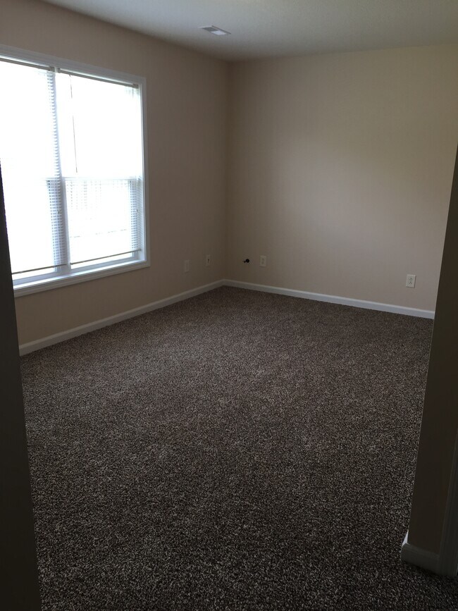 Building Photo - 114 Willow Ridge