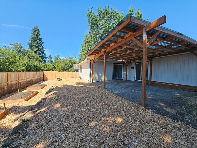 Building Photo - 9201 NE 97th Cir