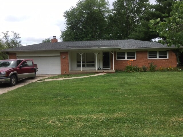 Front - 10520 N Delaware St