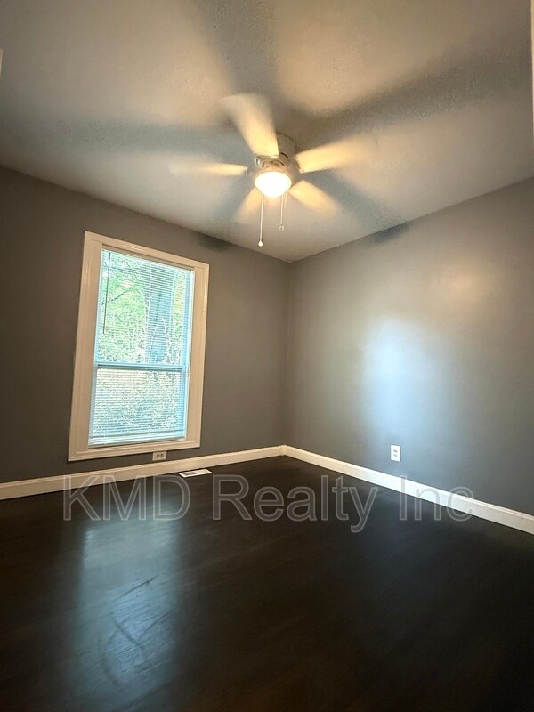 Foto del edificio - 3900 Crestridge Dr