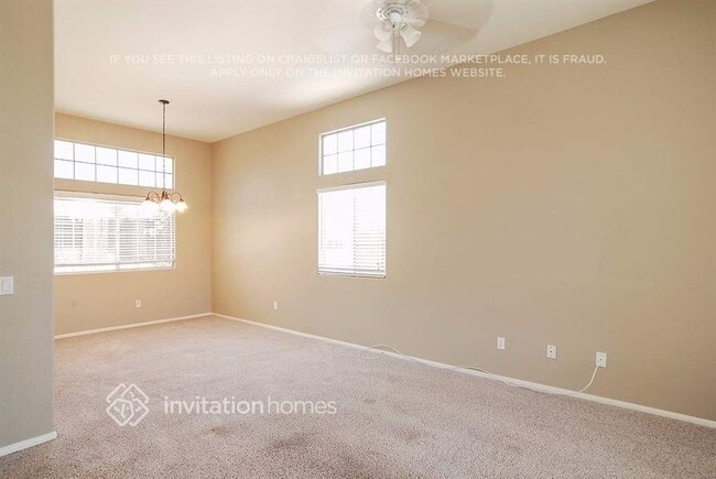 Foto del edificio - 27025 Hemingway Ct