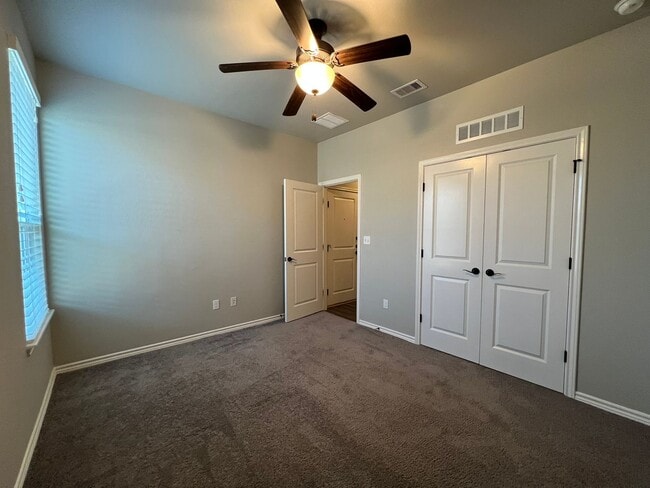 Building Photo - 7934 Lands End Dr