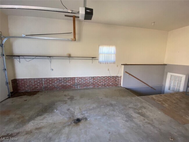 Foto del edificio - 771 E Park Ave